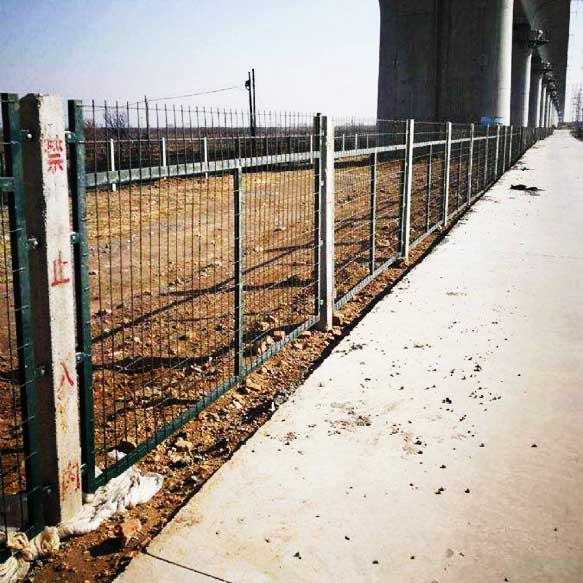 8001型鐵路護欄網圖片1